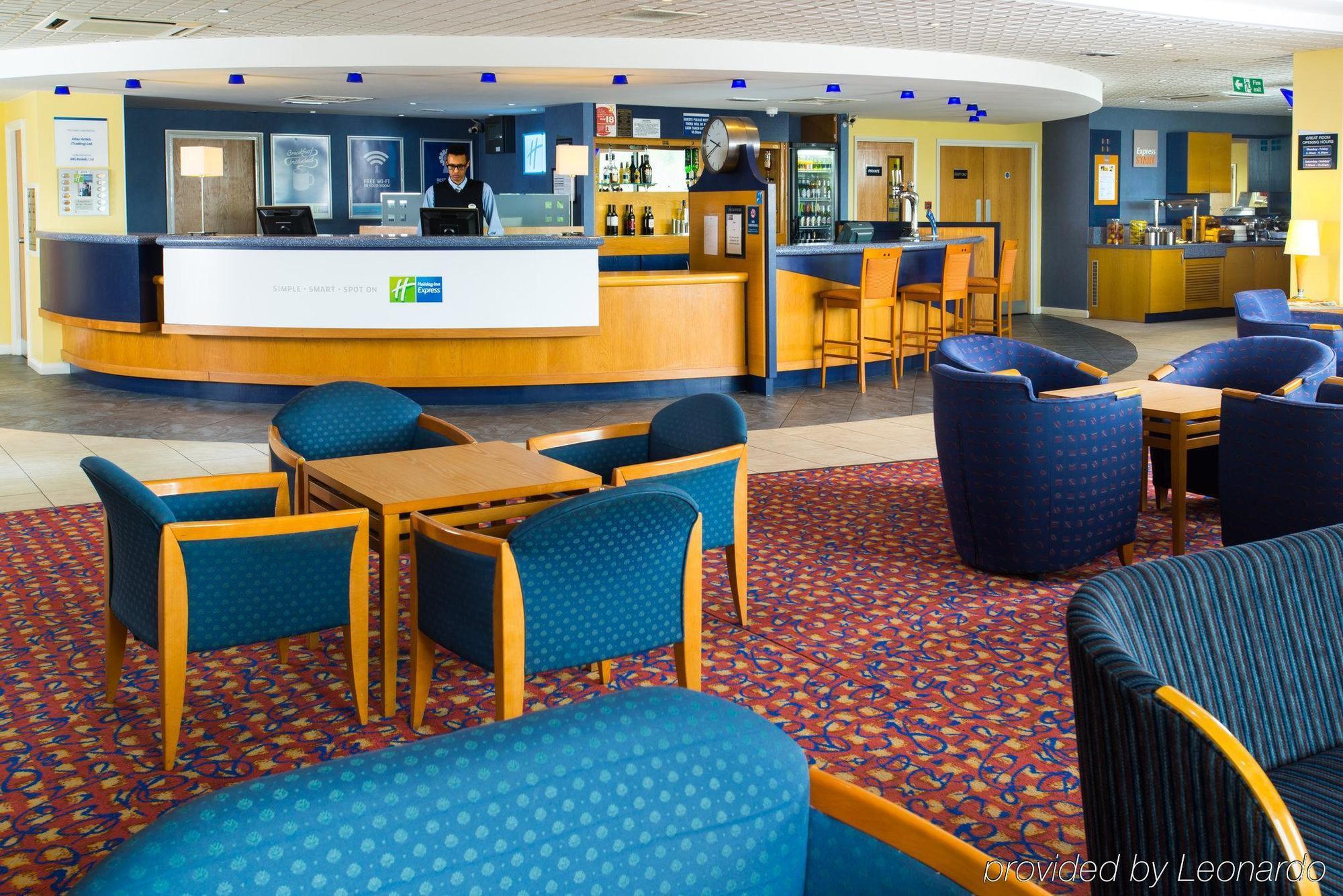 Holiday Inn Express Bradford City Centre By Ihg Exterior photo