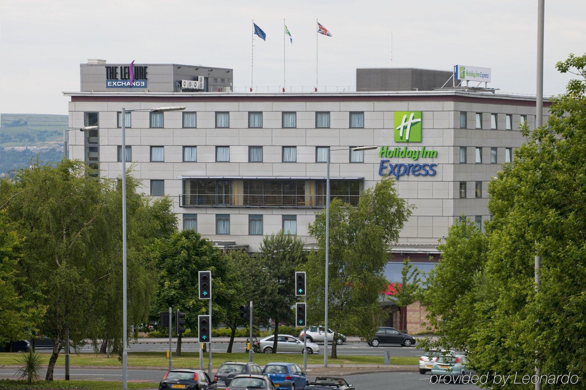 Holiday Inn Express Bradford City Centre, An Ihg Hotel Exterior photo